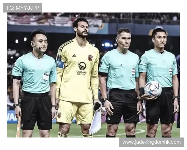 马宁、周飞和张铖将执法阿拉伯杯赛事接受FIFA全面考察